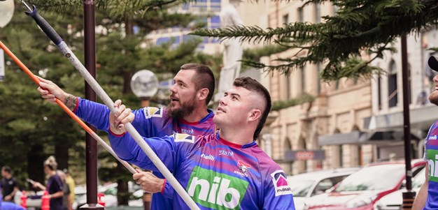 Gallery: NRL side helping out in the Community