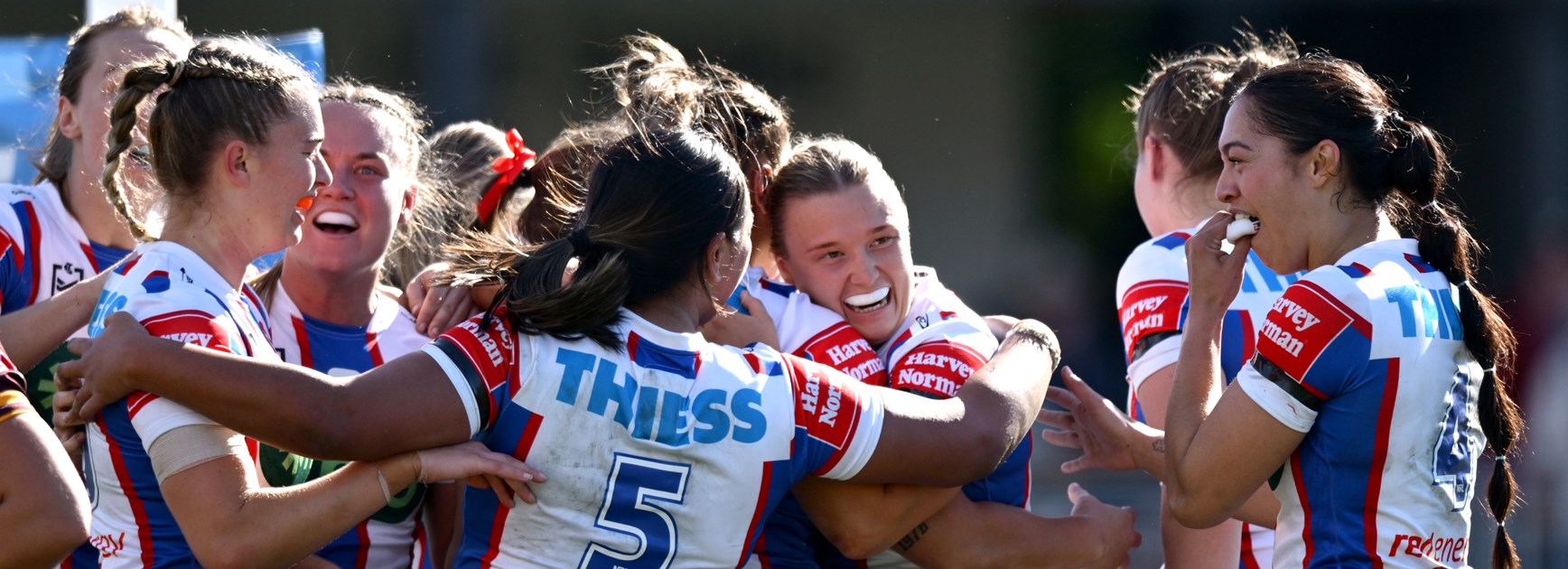 As it happened: Roosters, Broncos set standard; Warriors scrape home