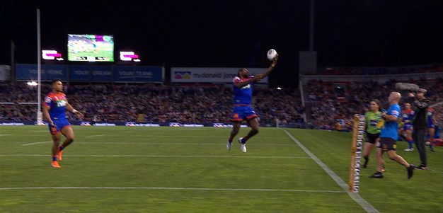 Watch: Mann pops it over to Lee